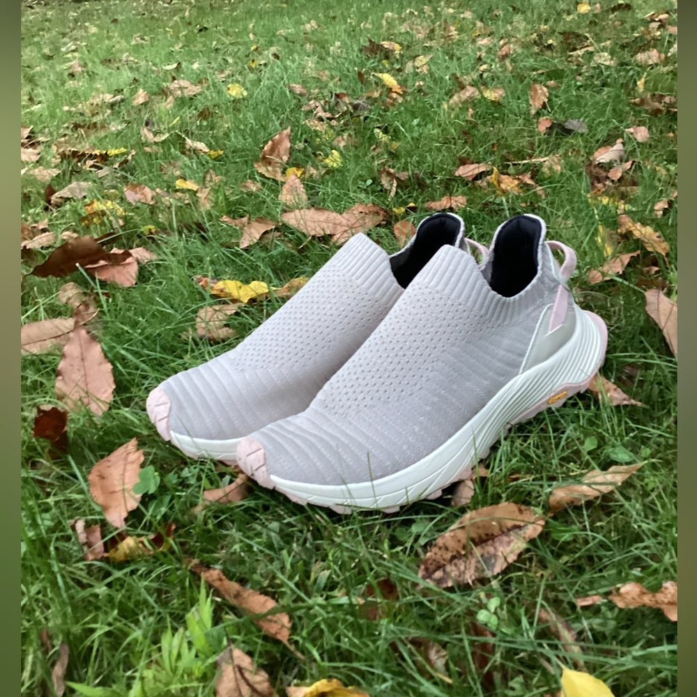 NEW! MERRELL❤️‍🔥comfy slip-ons
